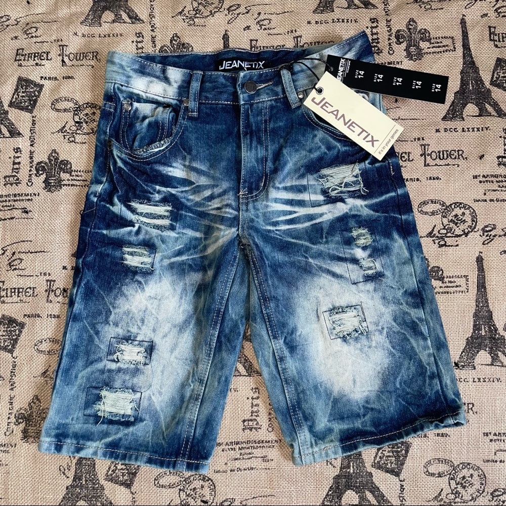 Jeanetix NWT! Blue Khaki Distressed Short Size 14
